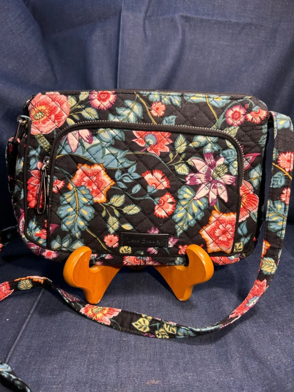 Vera Bradley cross body / shoulder pocketbook purse